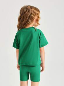 SHEIN Toddler Girls Cotton Drop Shoulder Top & Cycling Shorts Set - Green - View 2