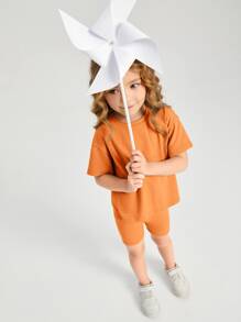 SHEIN Toddler Girls Cotton Drop Shoulder Top & Cycling Shorts Set - Orange - View 4