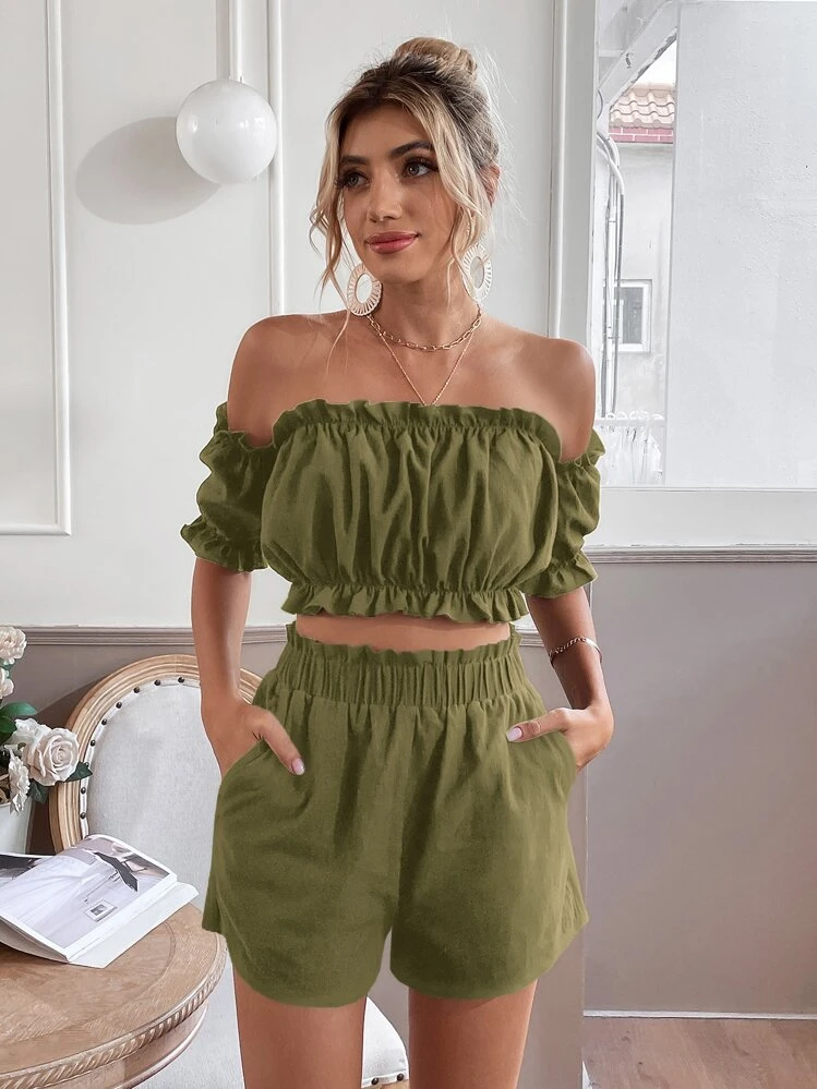 SHEIN VCAY Shorts con top de hombros descubiertos ribete fruncido - Verde militar - Añade 3