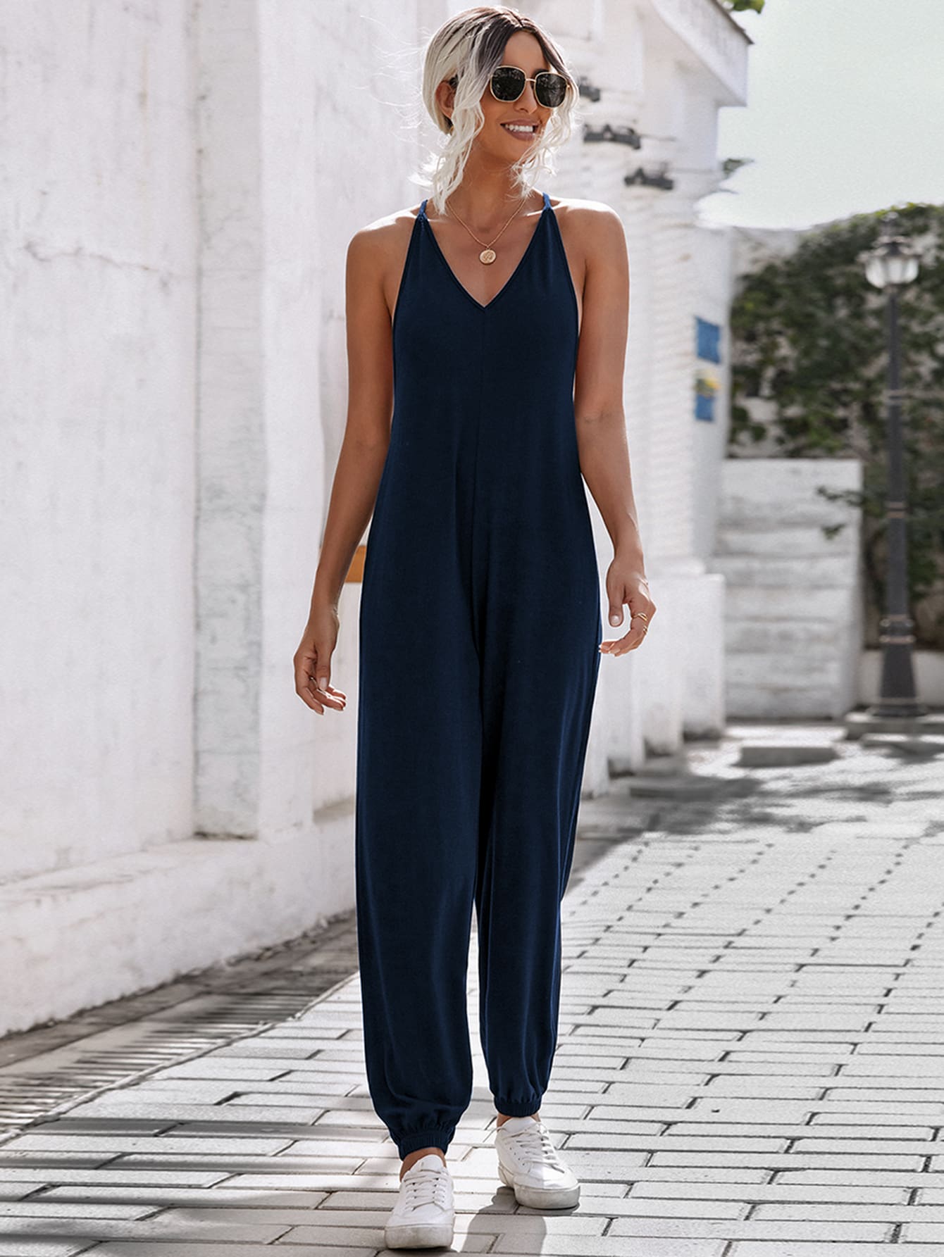 SHEIN LUNE 後鎖孔吊帶連體褲 - 藏蓝色 - 查看 1