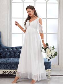 Cold Shoulder Mesh Wedding Dress Without Veil - White - View 3