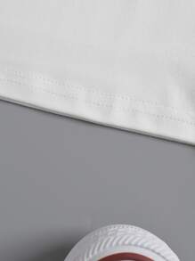 SHEIN EZwear Figure And Horse Print Crop Tank Top - White - View 3