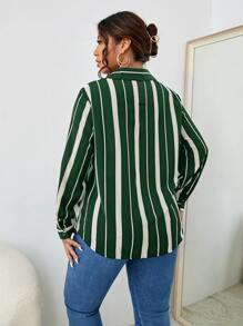 SHEIN Clasi Camisa con botones y rayas para tallas grandes - Verde - Ver 2