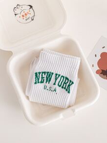 字母图案中筒袜