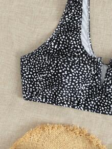 Plus Size Dalmatian V Wired Bikini Top, For Summer Beach Vacation - Black and White - View 4