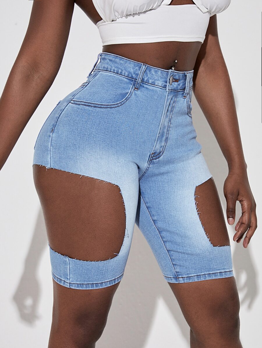 SHEIN SXY 鏤空牛仔短褲 - 淺色水洗藍 - 查看 1