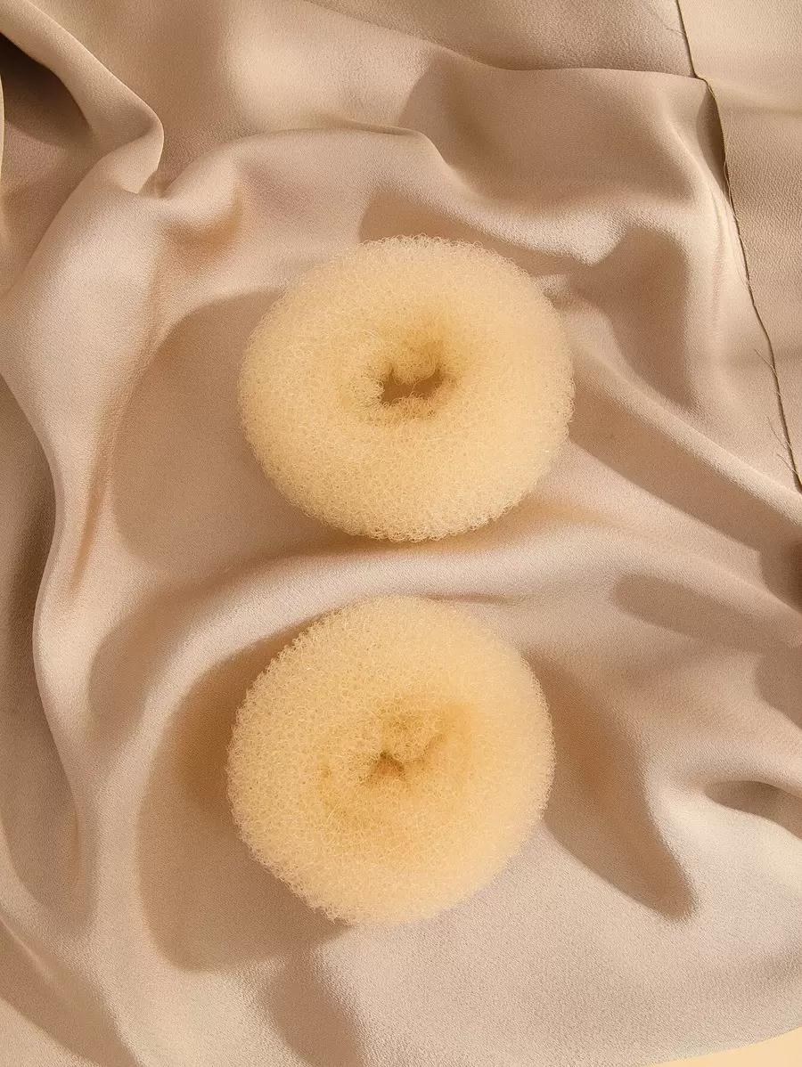 2件套米色发髻器，适用于盘发、马尾辫、发髻等，无需加热即可卷发，是理发店、美容院、旅行必备、返校季、度假旅行的理想选择。这款发饰专为女性设计，适用于卷发、卷发器、无需加热即可卷发、卷发器、卷发器、卷发工具、卷发器、卷发扩散器等。适用于旅行、美发产品、美发工具、美发用品、理发师、理发配件、理发店、美发设备等。 - 米色 - 查看 1
