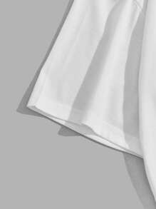 Manfinity VCAY Loose Fit Men's Letter Graphic T-Shirt & Striped Print Shorts Set - Blue and White - View 3