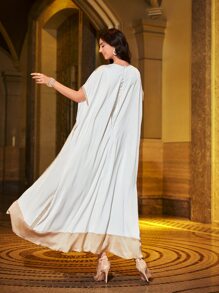 Al Najma 刺繡斗篷袖長袍連衣裙 - 白色 - 查看 2