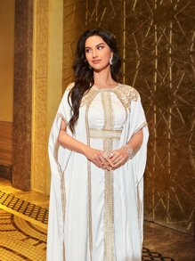 Al Najma 刺繡斗篷袖長袍連衣裙 - 白色 - 查看 8