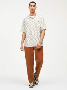 Manfinity Men Geo Print Letter Patched Detail Tee - Multicolor - View 3