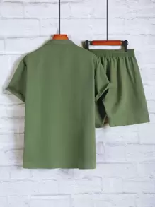 Manfinity RSRT Camisa de cuello con solapa unicolor con shorts sin camiseta - Verde militar - Ver 2