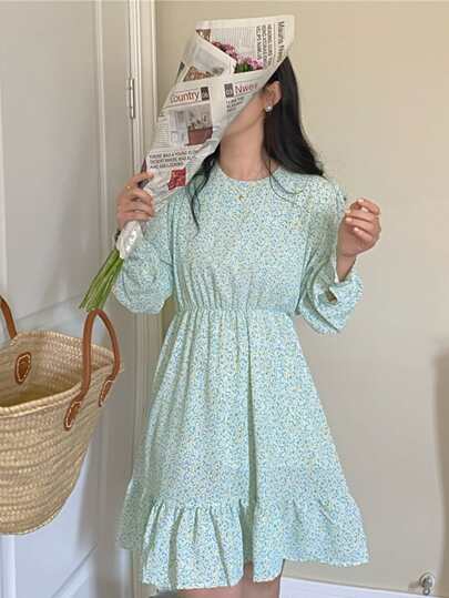 小碎花荷葉邊連衣裙