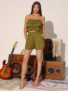 SHEIN VCAY Shorts con top de tirantes bajo a capas - Verde militar - Ver 5