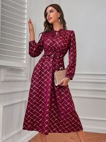 Modelyn Váy cổ lọ tay lỡ in họa tiết Argyle màu đỏ tía vàng - Màu Đỏ Sâu - Xem 3