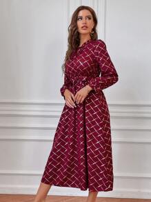 Modelyn Váy cổ lọ tay lỡ in họa tiết Argyle màu đỏ tía vàng - Màu Đỏ Sâu - Xem 6