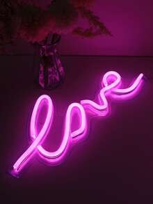 字母設計霓虹燈