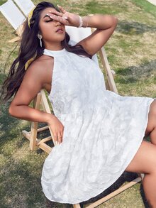 SHEIN Unity 大碼提花繞頸露背洋裝 - 白色 - 查看 4