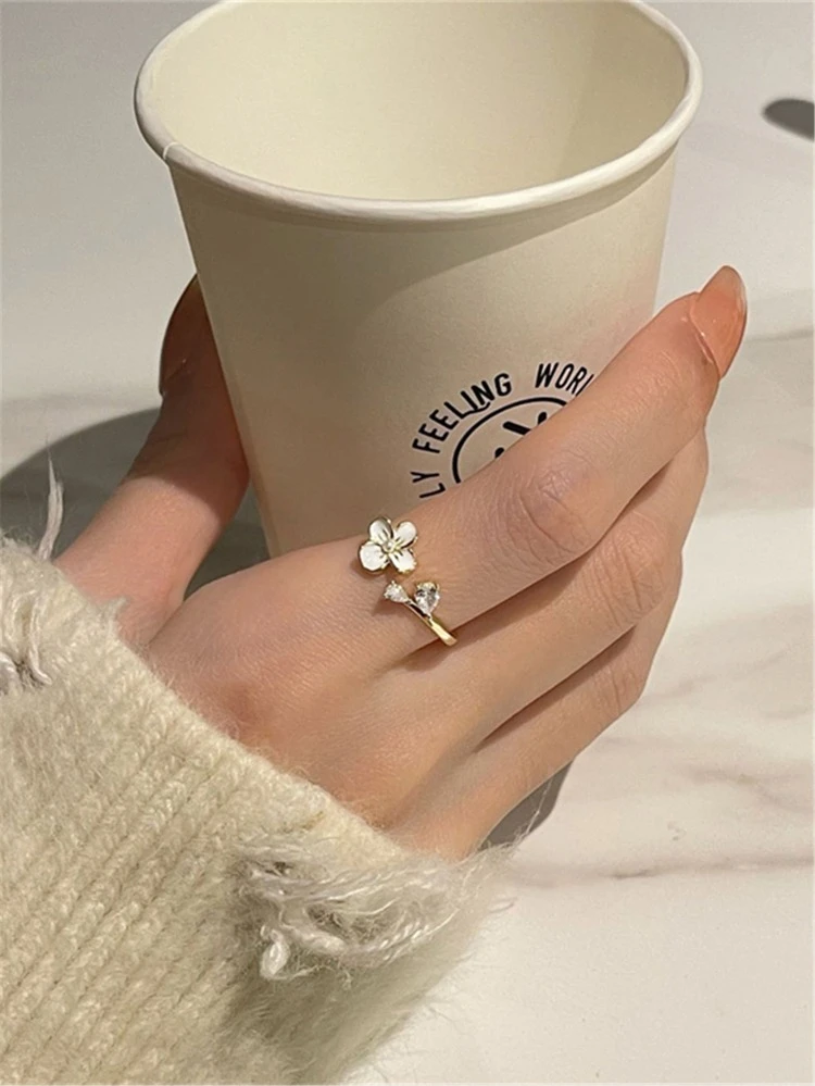 Flower & Cubic Zirconia Decor Cuff Ring