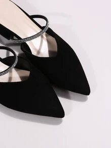 Nuovi sandali slip-on con tacco medio e punta affusolata per primavera/estate, stile francese, mule senza back con borchie per donne