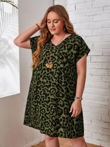 EMERY ROSE Đầm Plus Size Báo Giải trí - Nhiều màu - Xem 3