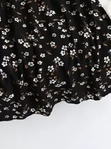 SHEIN LUNE Plus Allover Floral Print Skirt - Black - View 4