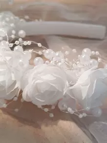 1 chiếc băng đô thời trang nữ thanh lịch, duyên dáng hình hoa hồng trắng đính ngọc trai giả, thích hợp cho sử dụng hàng ngày, lễ hội, đám cưới, tiệc tùng, họp mặt. Phụ kiện tóc, băng đô làm đẹp tại nhà. - trắng - Xem 3