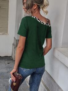 Camiseta ribete en contraste de cuello asimétrico - Verde Oscuro - Ver 2