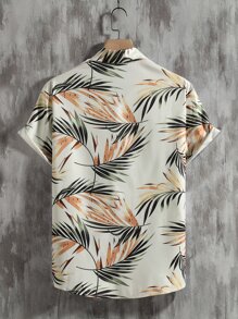 Manfinity RSRT Men Tropical Print One Pocket Front Shirt , Short Sleeve Button Up Graphic Colorful Shirt , Beach Friends - Apricot - View 2