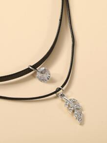Gargantilla con diamante de imitación con diseño de hoja a capas - Negro - Ver 3