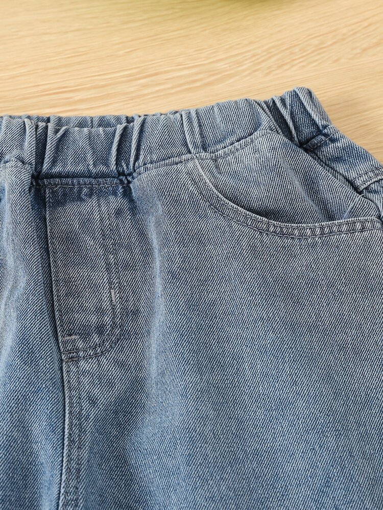 Girls Letter Graphic Tank Top & Ripped Raw Hem Jeans