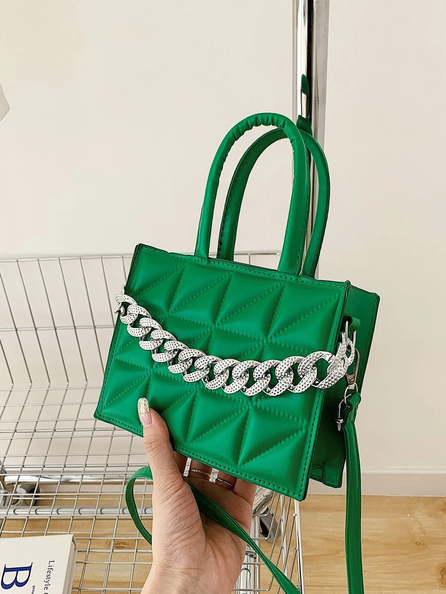 Quadratische Tasche mit Steppmuster, Kette Dekor - Grün - Übersicht 1