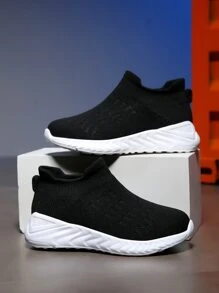 Boys Minimalist Slip-On Running Shoes - Black - View 1