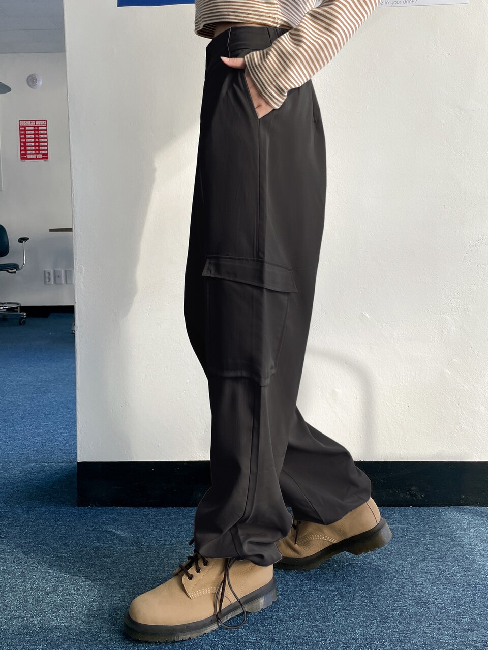 Flap Pocket Side Drawstring Hem Cargo Pants