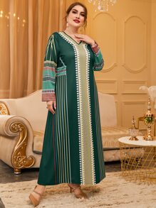 Al Najma Plus Colourful Striped & Geo Print Tee Dress - Dark Green - View 4
