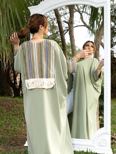 عبايات جغرافي شريط بتفاصيل كشكش مفتوح امامي