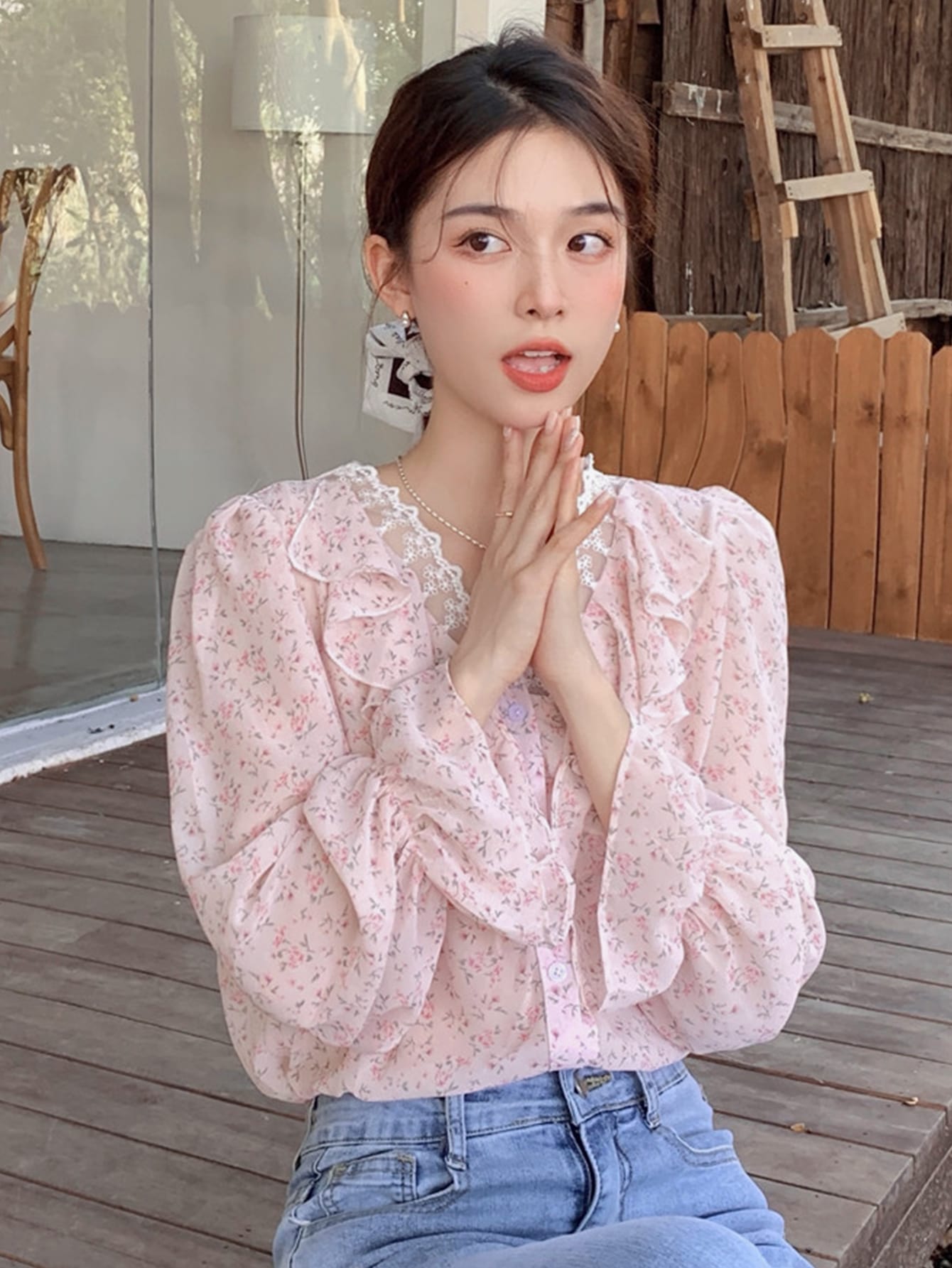 Honeyspot 小花柄 コントラストレース フリルトリム ブラウス