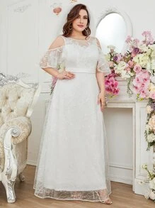SHEIN Belle Plus Cold Shoulder Lace Wedding Dress Without Veil - White - View 3
