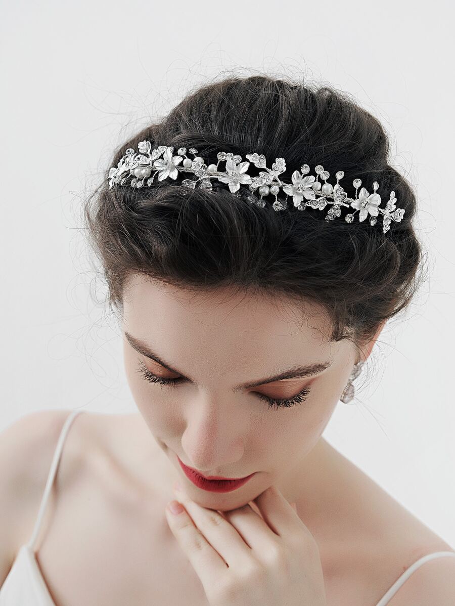 Rhinestone & Flower Decor Bridal Headwear Valentine's Day Accessories - Silver - View 1