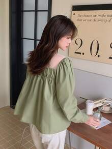 Blus Lengan Mengembang dengan Detail Jala Kontras - Hijau Tentara - View 2