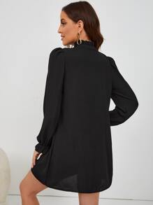 SHEIN Frenchy Đầm viền lá sen Xếp li Xù Nút phía trước màu trơn Thanh lịch - màu đen - Xem 2