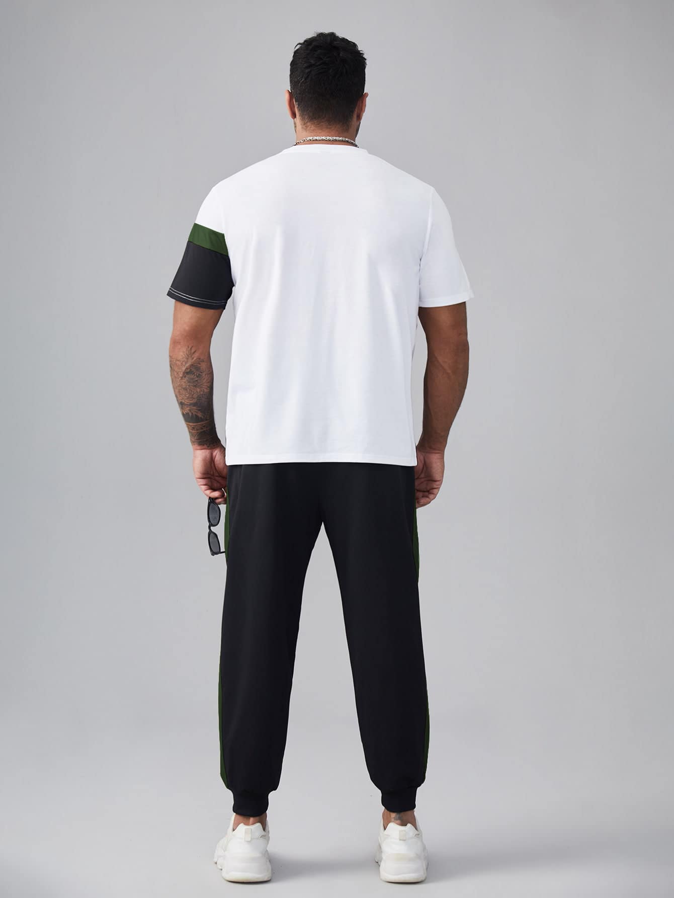 Men Plus Cut And Sew Panel Tee & Sweatpants
