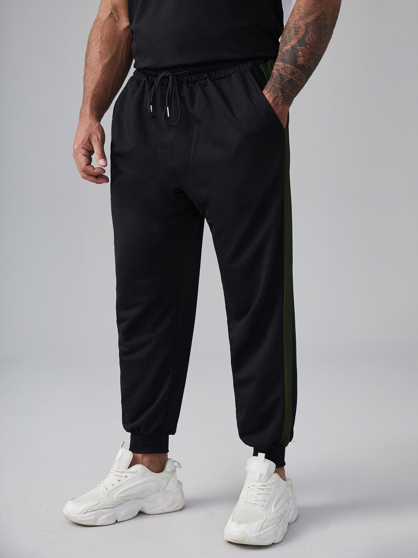 Men Plus Cut And Sew Panel Tee & Sweatpants