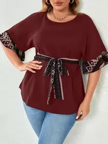 Mulvari 勃艮第红色加几何印花荷叶边袖系带衬衫