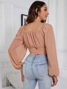 Chiquease Áo crop top tay đèn lồng nhún bèo phía trước, áo dài tay - Màu Hồng  San hô - Xem 2