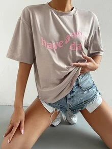 SHEIN Unity Camiseta de hombros caídos con estampado de slogan - Caqui - Ver 3