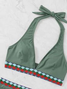 Geometric Tape Rib Halter Bikini Set, For Summer Beach Vacation - Green - View 4