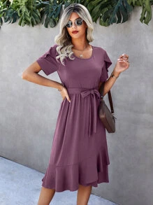 SHEIN LUNE 花瓣袖荷叶边饰边裹身下摆系带连衣裙长款女装