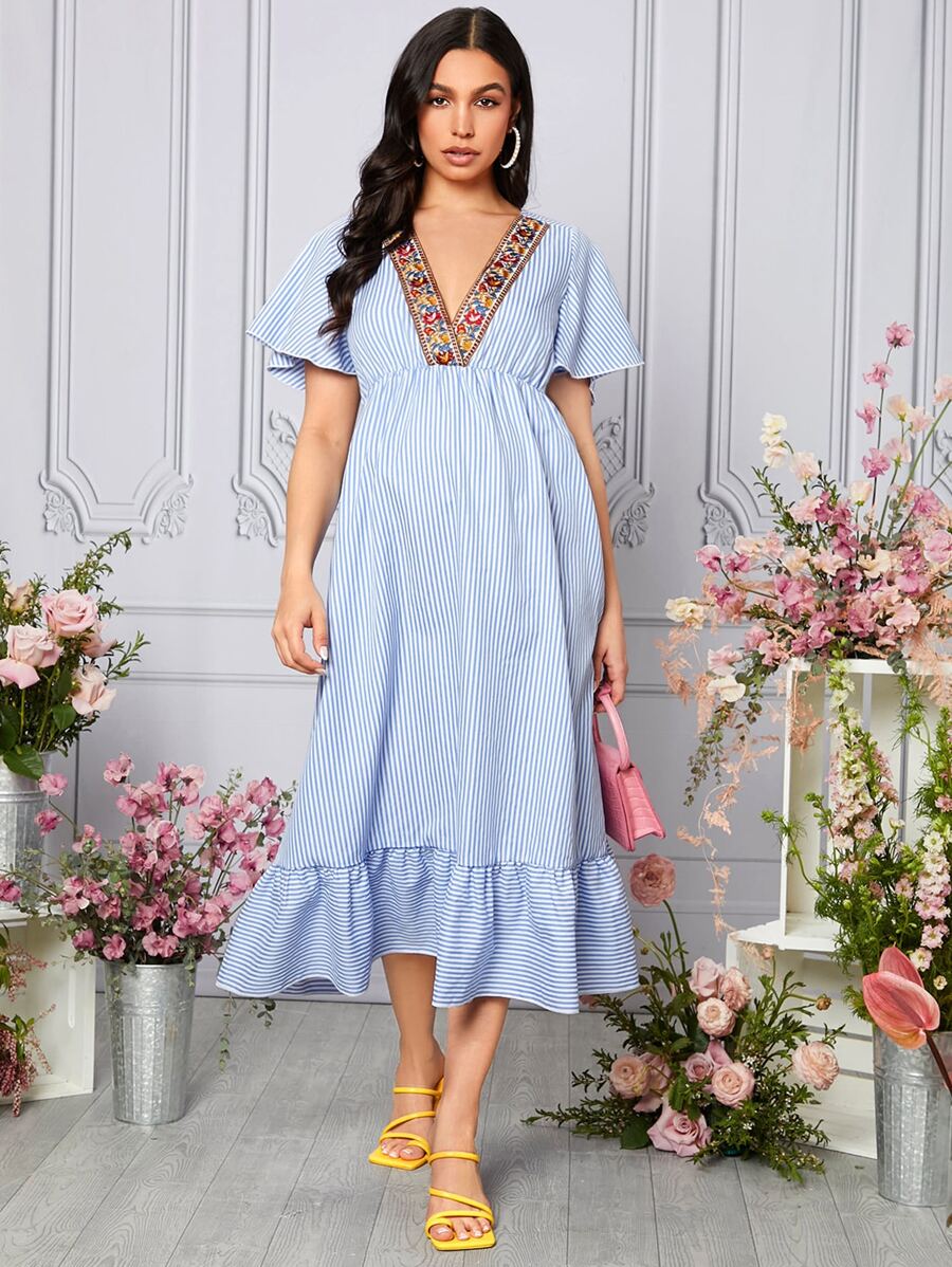 SHEIN Maternidad Vestido floral cinta con estampado de rayas bajo con fruncido - Azul y blanco - Ver 1