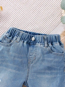 小男童破洞卷邊牛仔短褲